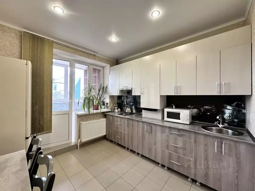 3-к кв. Краснодарский край, Ейск ул. Казачья (72.3 м) - Фото 1