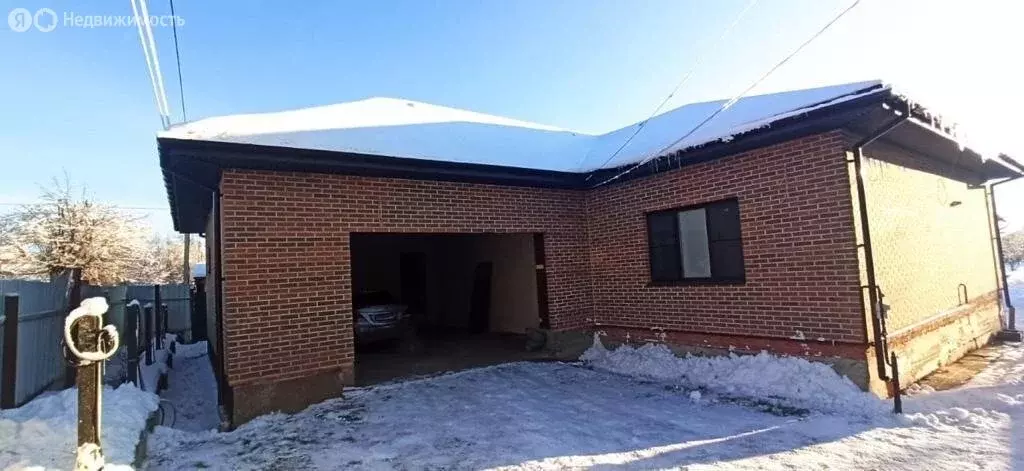 Дом в Озёры, улица Исаева (110 м) - Фото 1