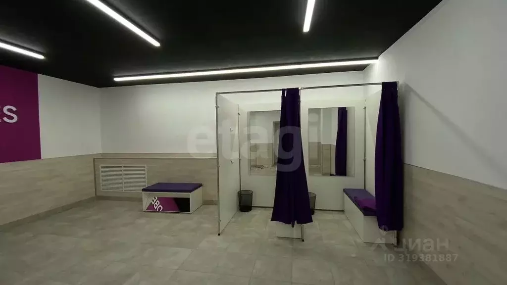 Торговая площадь в Коми, Инта ул. Мира, 28 (225 м) - Фото 1