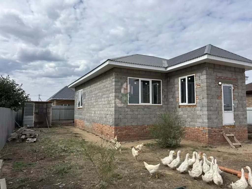 Дом в Саратовская область, Энгельсский район, Новопушкинское ... - Фото 2