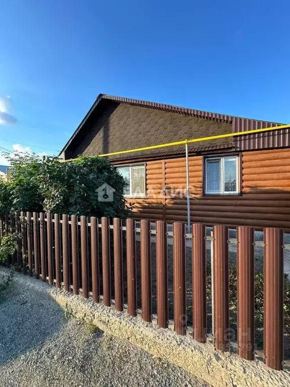 Дом в Оренбургская область, Орск пос. Казачий, ул. Высоковольтная, 9 ... - Фото 1