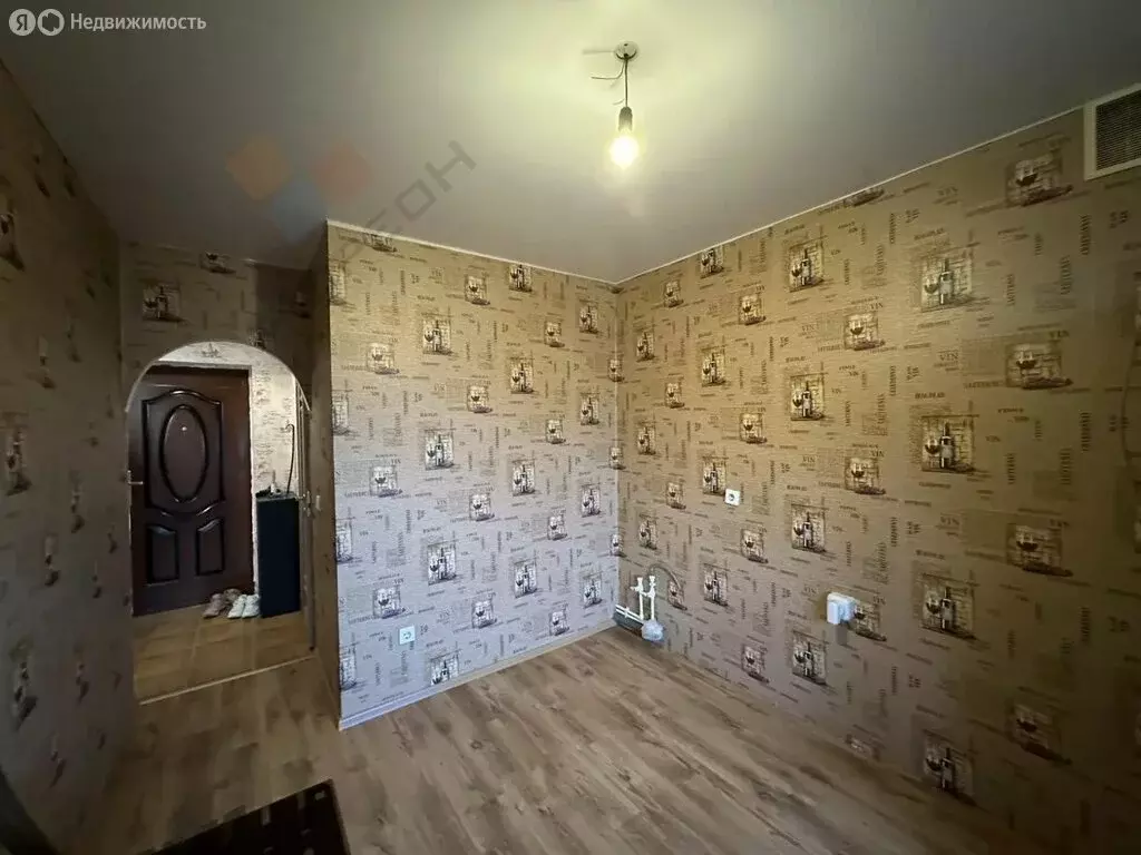 1-комнатная квартира: посёлок Берёзовый, улица имени А.Н. Лодыгина, 1 ... - Фото 2