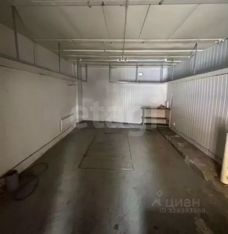 Гараж в Красноярский край, Красноярск ул. Урицкого, 47 (30 м) - Фото 1