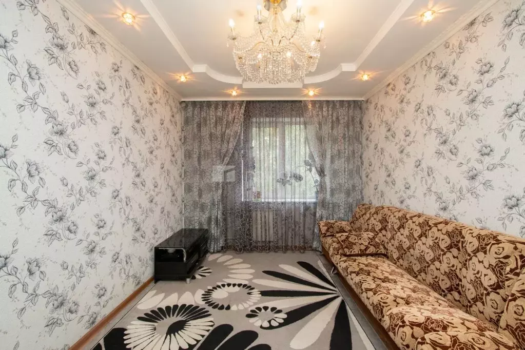 2-к кв. Кемеровская область, Новокузнецк ул. Кирова, 7 (45.1 м) - Фото 1