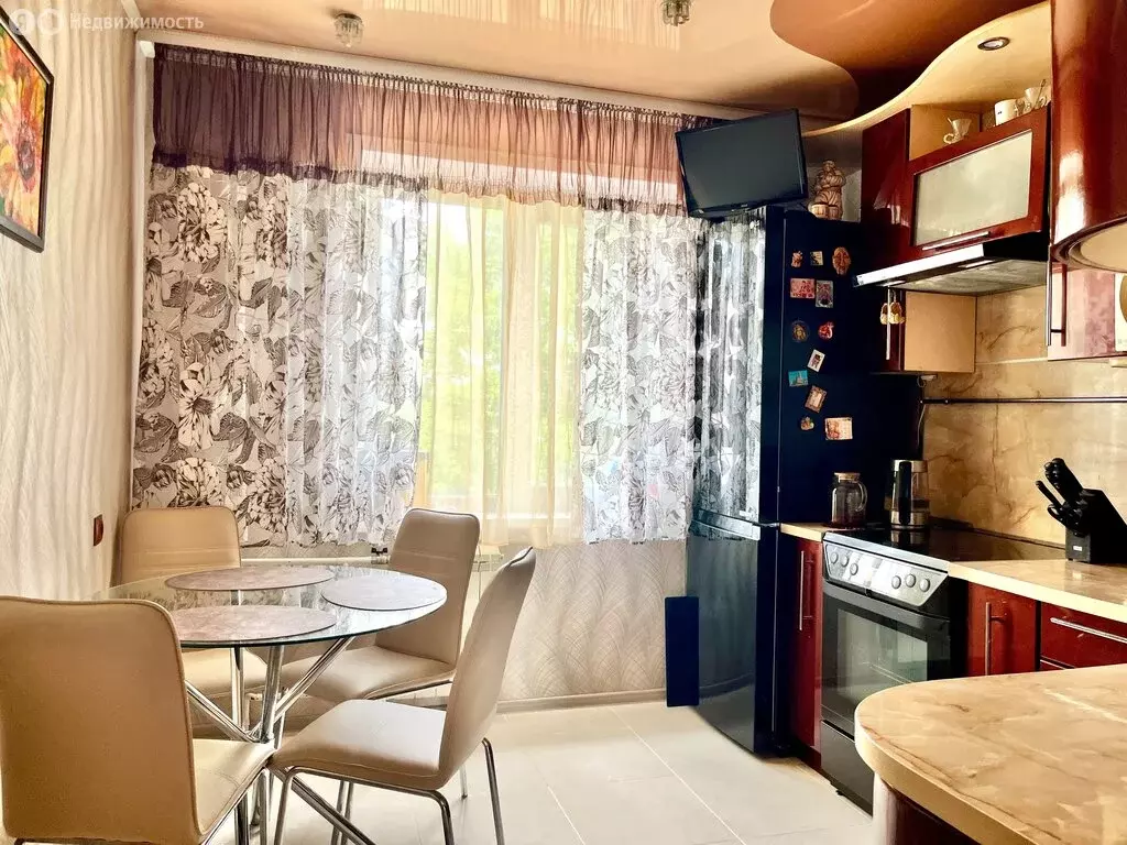 3-комнатная квартира: Прокопьевск, микрорайон Тырган, 10-й микрорайон, ... - Фото 0