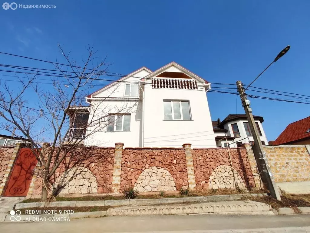 Дом в Симферополь, улица Хайри Эмир-Заде, 4 (200 м) - Фото 2