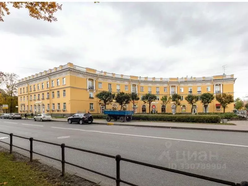 Торговая площадь в Санкт-Петербург, Санкт-Петербург, Пушкин Конюшенная ... - Фото 2