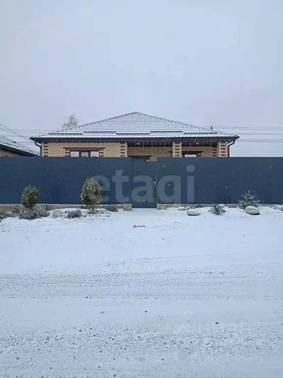 Дом в Ставропольский край, Михайловск Шпаковский район, ул. Владимира ... - Фото 0