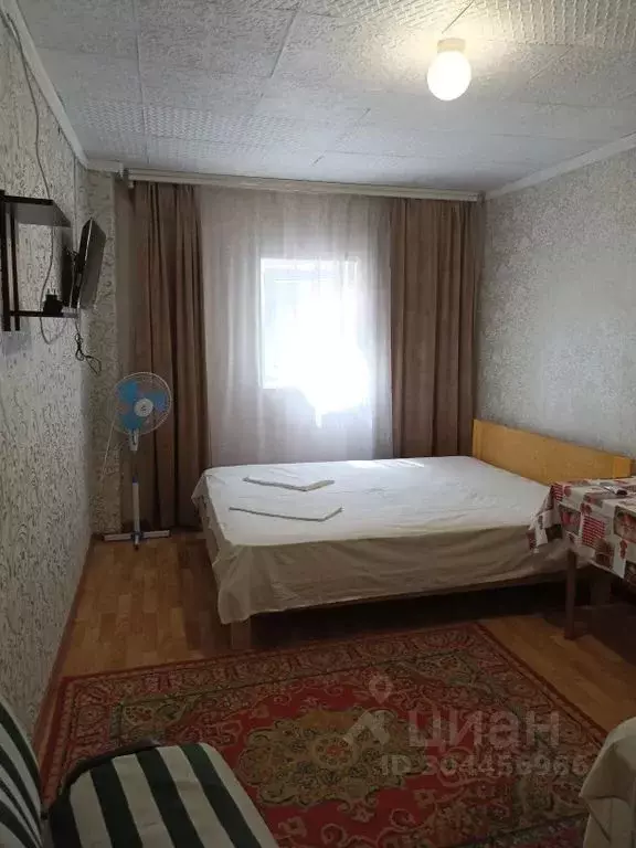 Комната Оренбургская область, Соль-Илецк ул. Александрова, 4/2 - Фото 0
