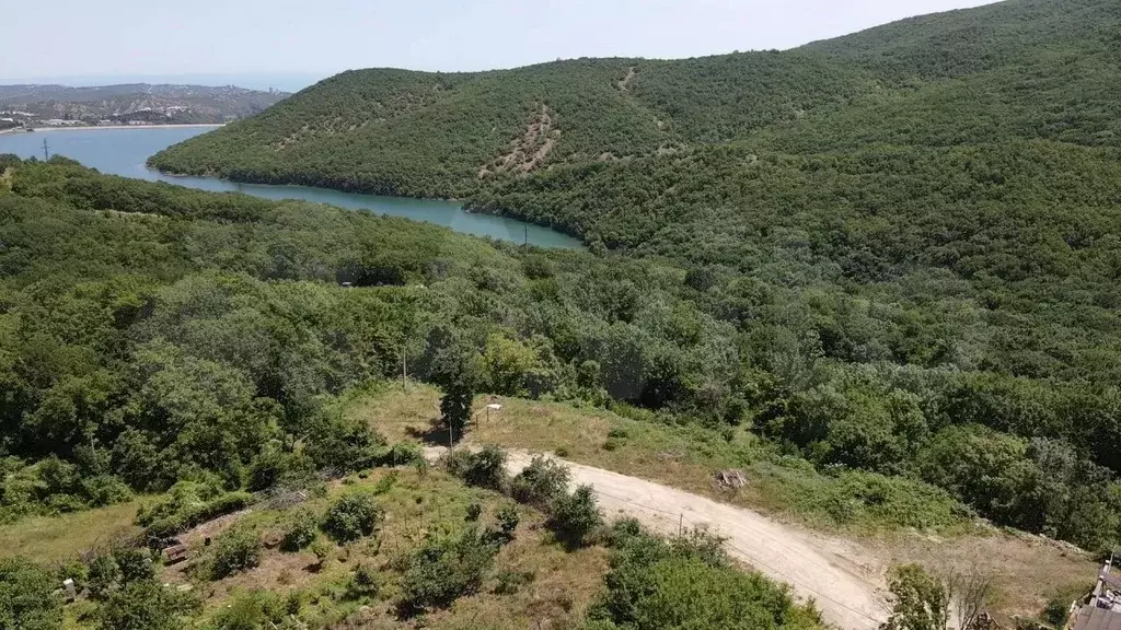 Участок в Крым, Алушта городской округ, пос. Розовый ул. Ароматная, 21 ... - Фото 1