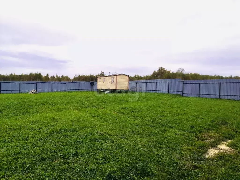 Участок в Калужская область, Калуга городской округ, д. Уварово ул. ... - Фото 1