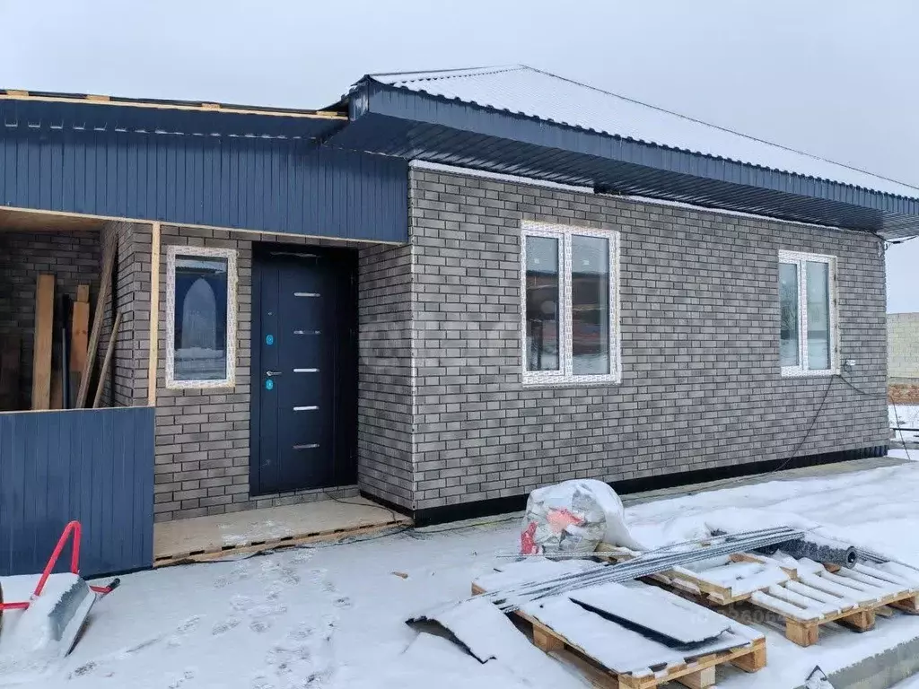 Дом в Белгородская область, Вейделевка рп ул. Маршала Жукова, 9 (63 м) - Фото 2