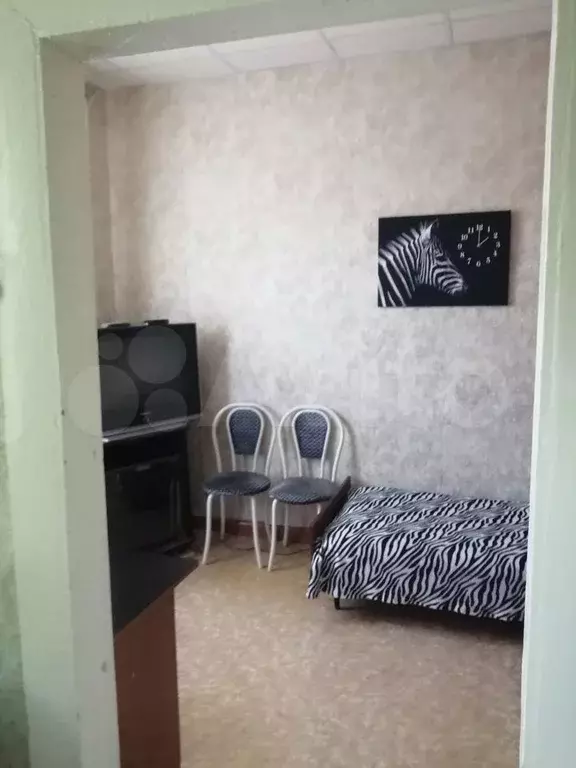 Комната 25 м в 3-к., 2/2 эт. - Фото 1