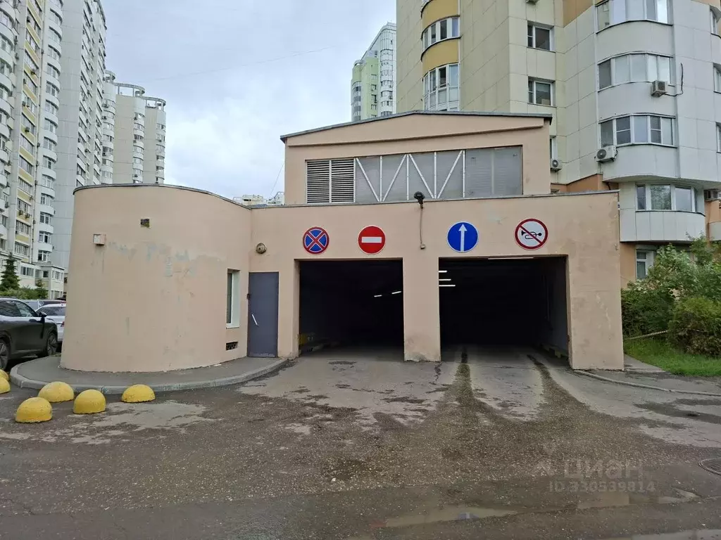 Гараж в Москва Митинская ул., 10 (18 м) - Фото 1