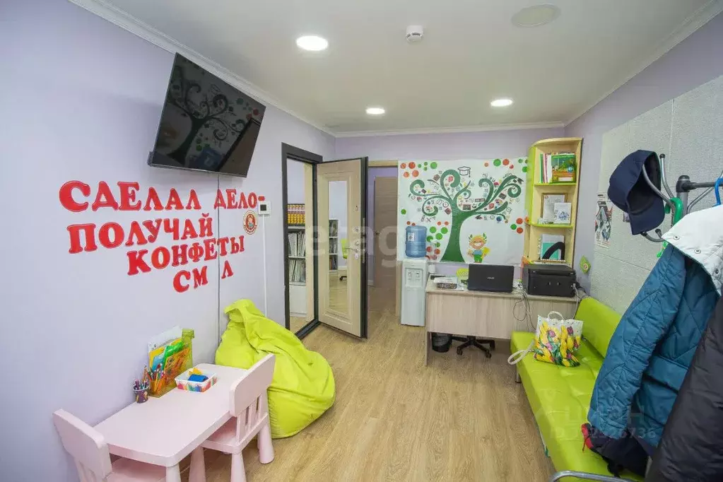 Офис в Ямало-Ненецкий АО, Новый Уренгой Железнодорожная ул., 6Б (75 м) - Фото 1