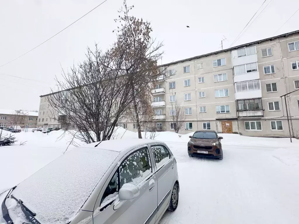 2-к кв. Свердловская область, Каменск-Уральский Октябрьская ул., 75 ... - Фото 1