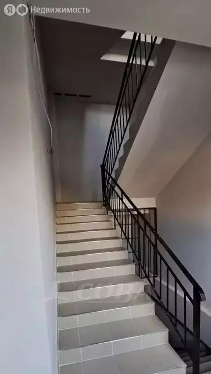 3-комнатная квартира: Махачкала, улица Эльзы Ибрагимовой, 13 (99.3 м) - Фото 2