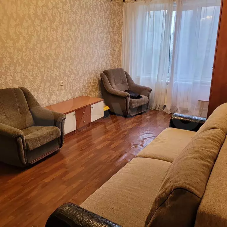 1-к. квартира, 39 м, 9/9 эт. - Фото 0