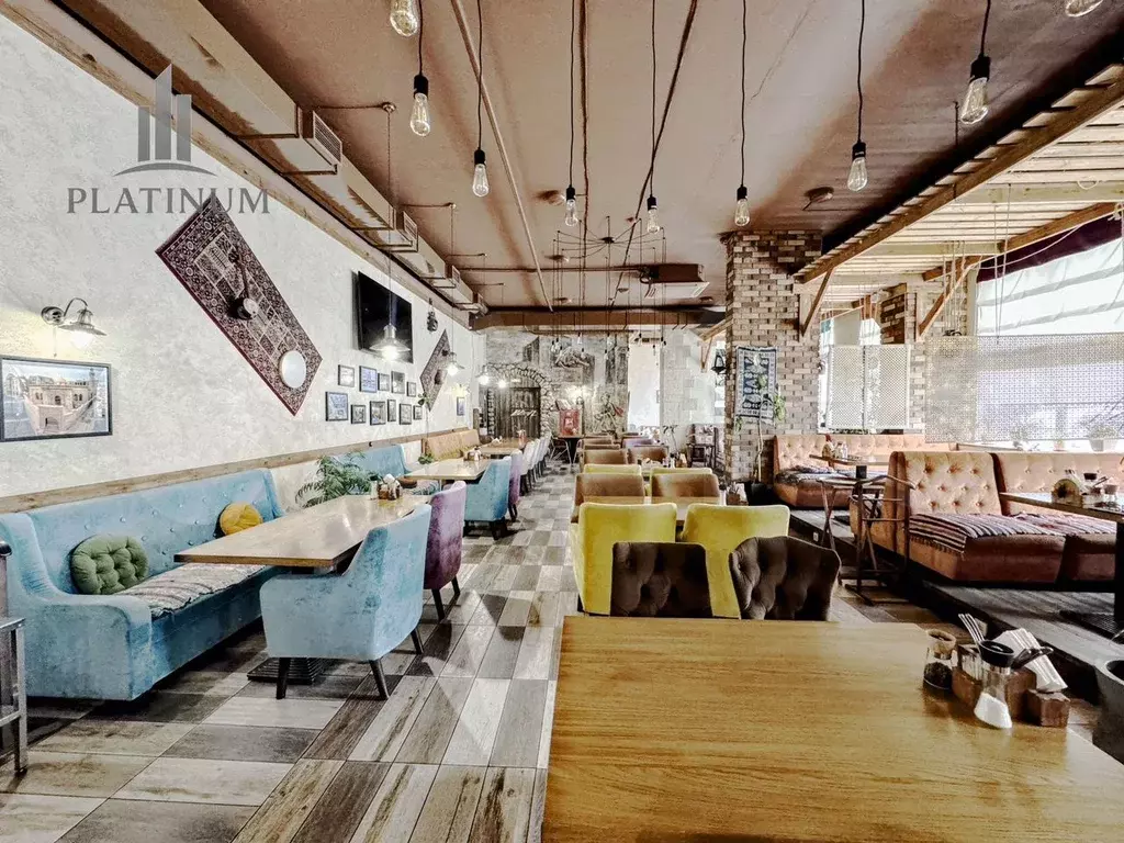 Пл. Горького помещение под банк/ресторан 295м2 - Фото 0