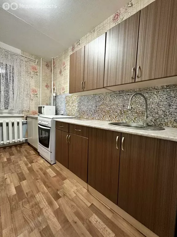 3-комнатная квартира: Октябрьский, 35-й микрорайон, 37 (60.8 м) - Фото 1