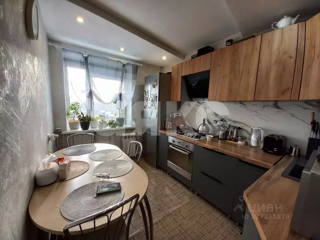 2-к кв. Волгоградская область, Волгоград ул. Германа Титова, 46 (46.4 ... - Фото 0