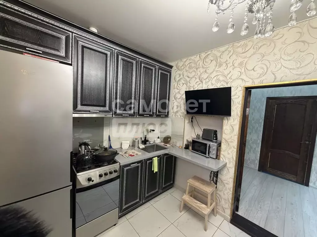 Дом в Курская область, Октябрьский район, Лобазовский сельсовет, с. ... - Фото 2