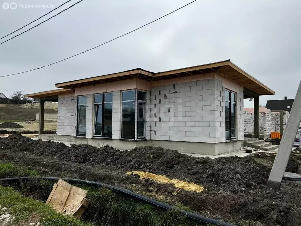 Дом в станица Гостагаевская, улица Гоголя (140 м) - Фото 1