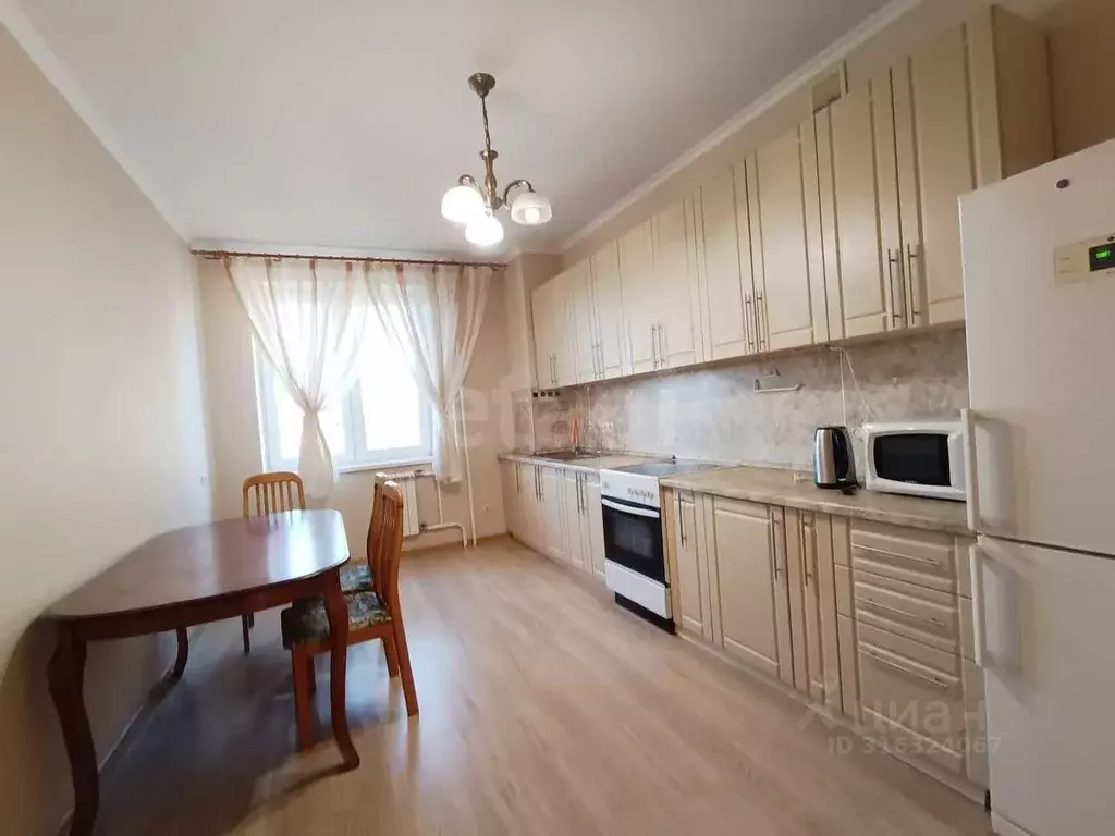 3-к кв. Тюменская область, Тюмень Комсомольская ул., 75 (103.0 м) - Фото 0