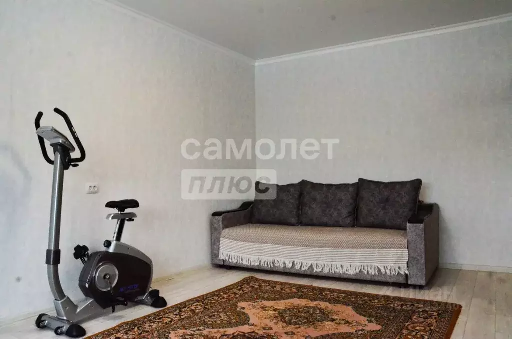 3-к кв. Липецкая область, Елец ул. Спутников, 6 (62.6 м) - Фото 1