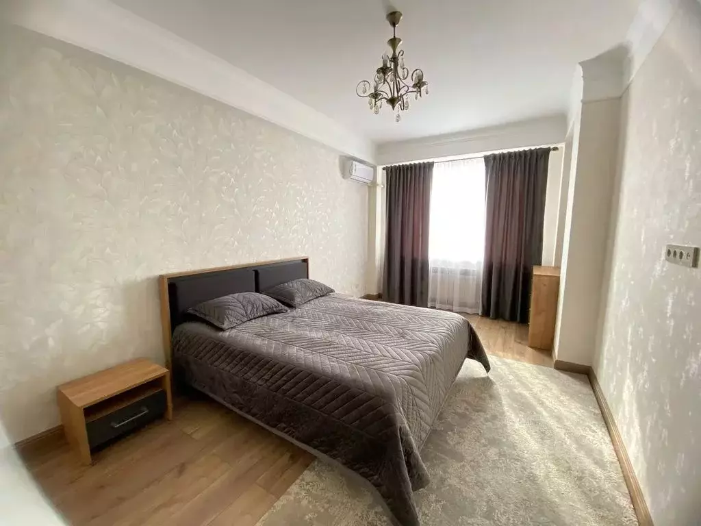 2-к кв. Дагестан, Каспийск просп. Акулиничева, 33А (77.0 м) - Фото 0