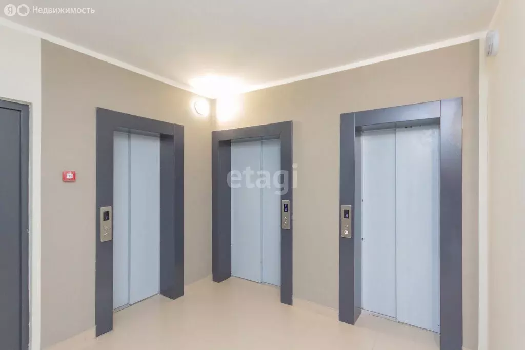 3-комнатная квартира: Тюмень, улица Виктора Тимофеева, 9 (83 м) - Фото 1