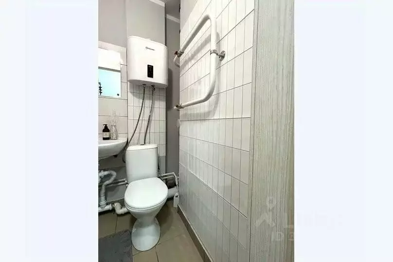 1-к кв. Красноярский край, Красноярск наб. Ярыгинская, 9 (30.0 м) - Фото 2