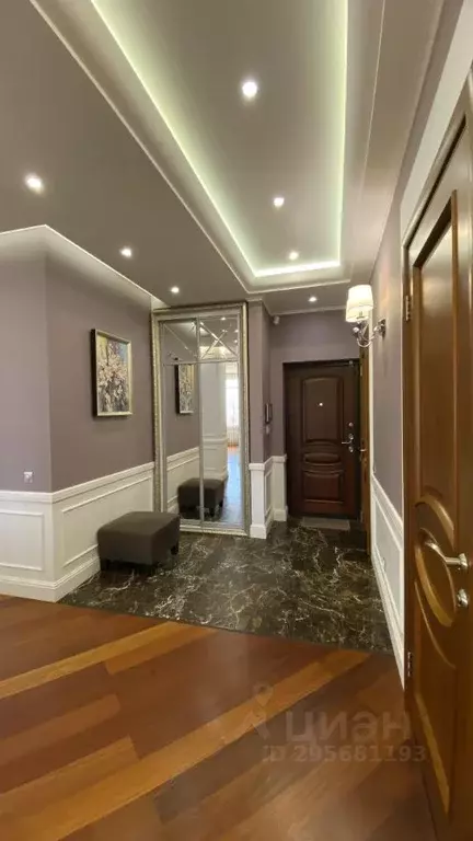 3-к кв. Омская область, Омск ул. Маршала Жукова, 107 (104.5 м) - Фото 1