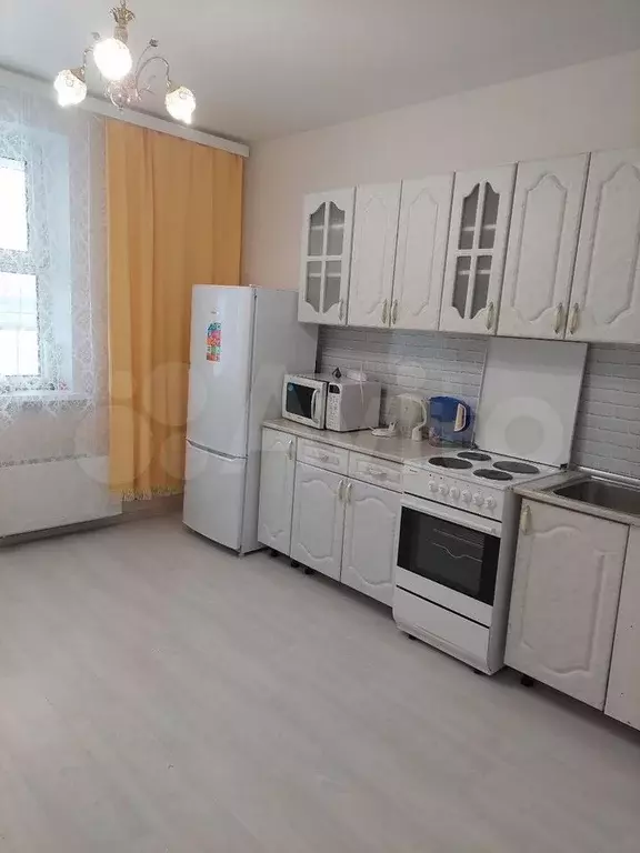 1-к. квартира, 42,2 м, 9/17 эт. - Фото 0