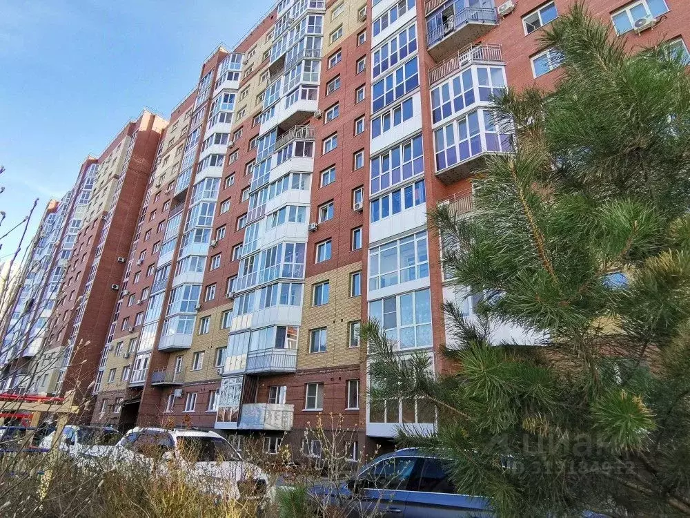 3-к кв. Омская область, Омск ул. Красный Путь, 143к3 (92.0 м) - Фото 0