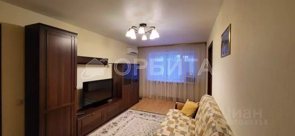 2-к кв. Тюменская область, Тюмень ул. Володарского, 34 (41.9 м) - Фото 1