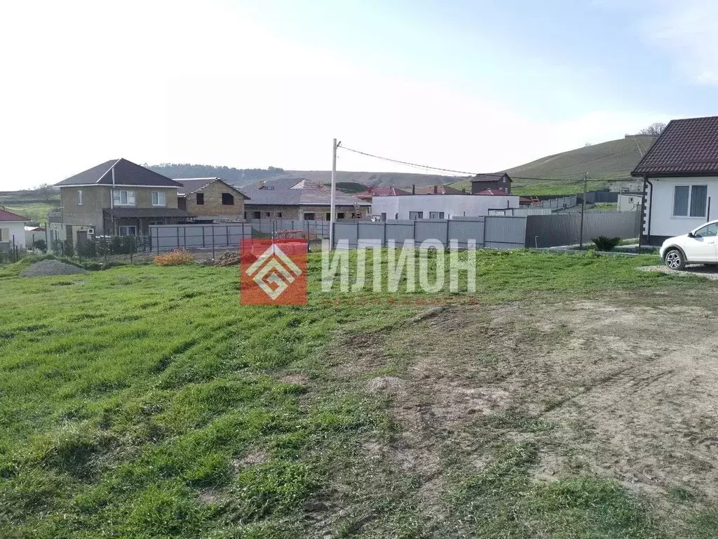 Участок в Крым, Симферопольский район, Перовское с/пос, с. Молочное ... - Фото 2