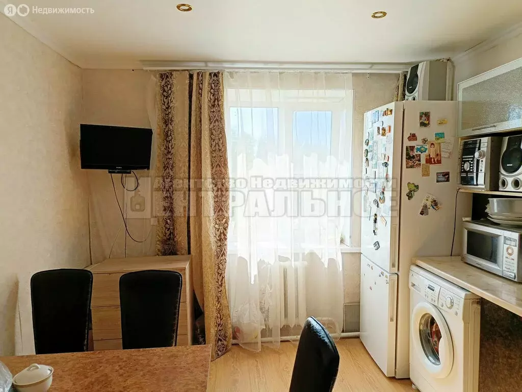 4-комнатная квартира: Печерск, Минская улица, 36 (75 м) - Фото 0