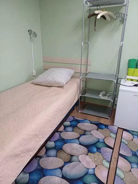 Комната Иркутская область, Слюдянка ул. 40 лет Октября, 11 - Фото 1