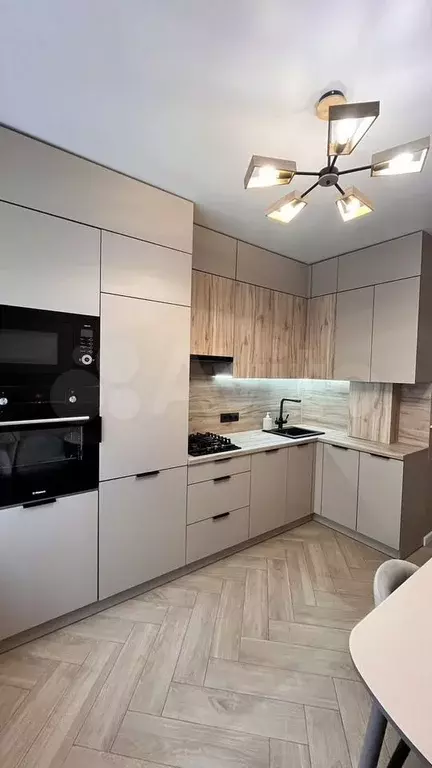 2-к. квартира, 57 м, 1/9 эт. - Фото 0