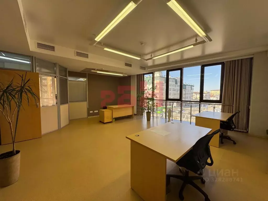 Офис в Тюменская область, Тюмень ул. Республики, 14/7 (70 м) - Фото 1