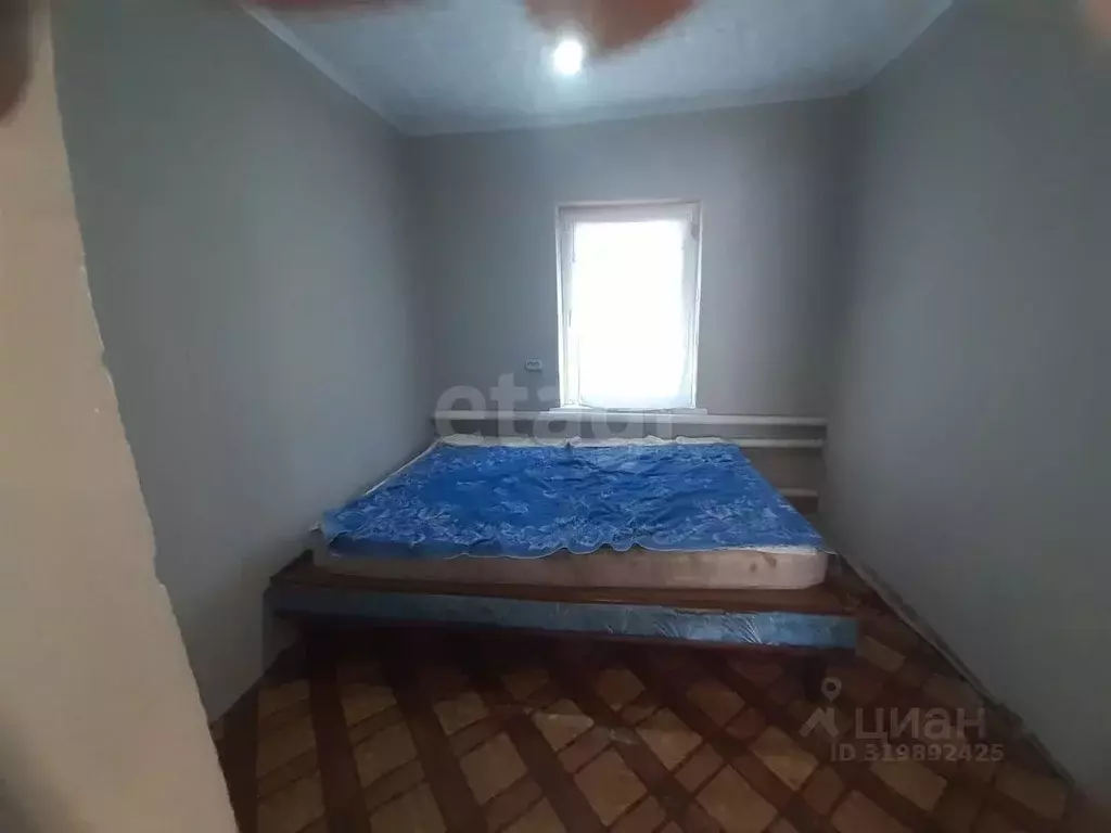 Дом в Саратовская область, Балашов ул. Молодой Гвардии, 28 (50 м) - Фото 0