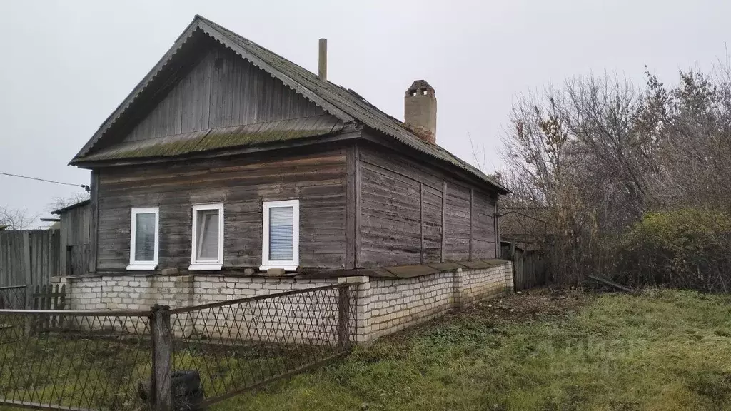 Дом в Саратовская область, Вольский район, Широкобуеракское ... - Фото 1