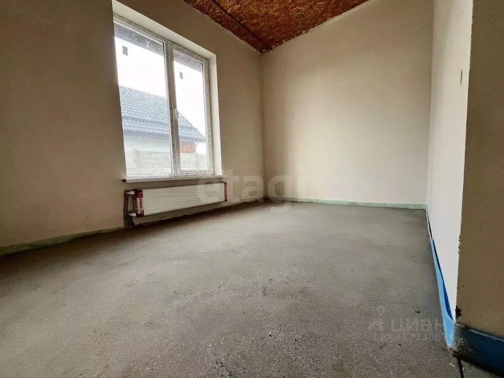 Дом в Крым, Симферопольский район, Добровское с/пос, с. Перевальное  ... - Фото 1