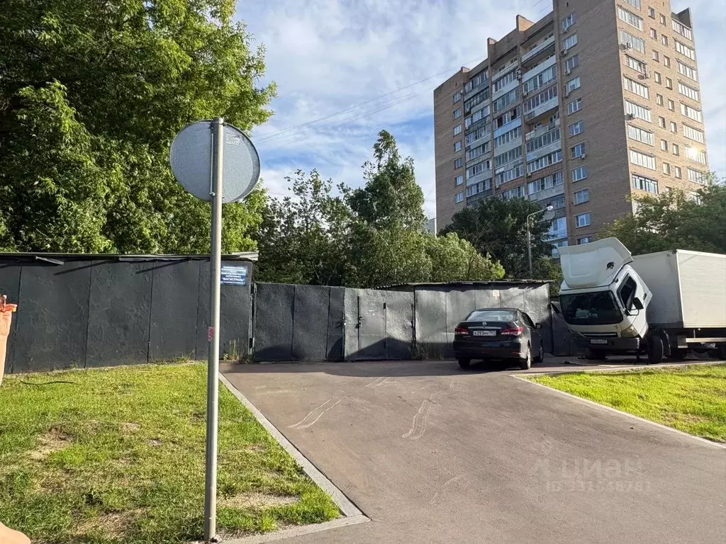 Гараж в Москва ул. Академика Комарова, вл1 (18 м) - Фото 1