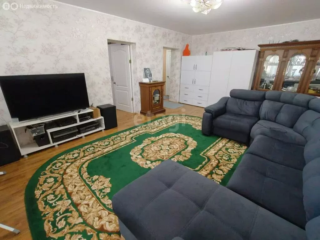 3-комнатная квартира: Шадринск, улица Володарского, 39 (89.7 м) - Фото 1