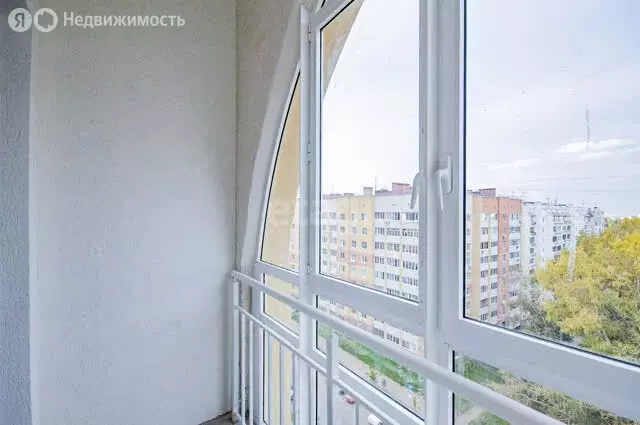 3-комнатная квартира: Нижний Новгород, ул. Ванеева, 235 (97.7 м) - Фото 1