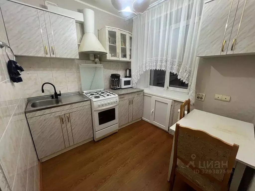 1-к кв. Башкортостан, Уфа ул. Конституции, 1 (36.0 м) - Фото 1