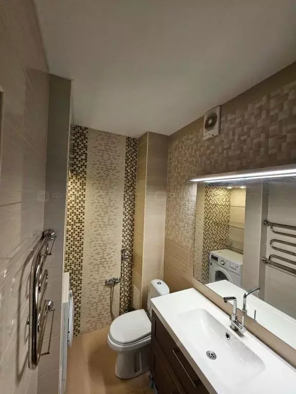 2-к кв. Татарстан, Казань ул. Братьев Касимовых, 6А (71.0 м) - Фото 1