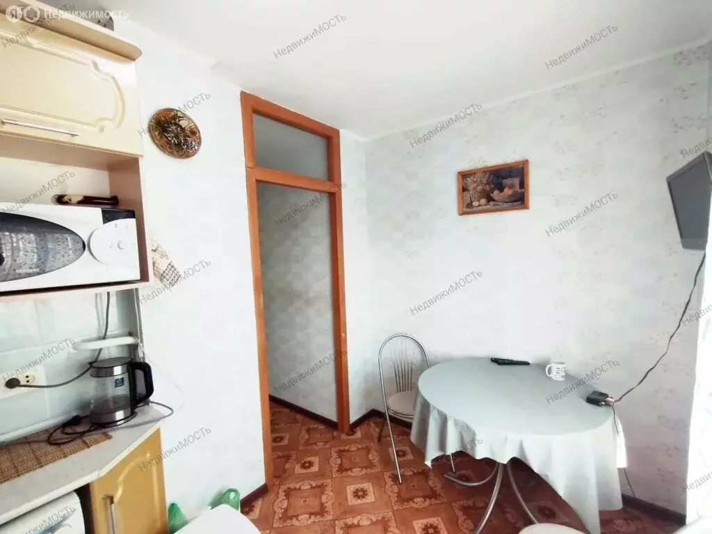 3-комнатная квартира: Саяногорск, микрорайон Советский, 35 (59.6 м) - Фото 1